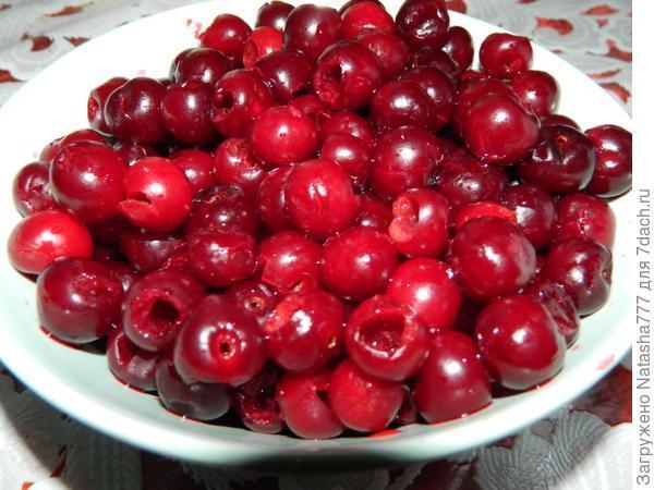 Мой маленький сад: урожай ягод и фруктов